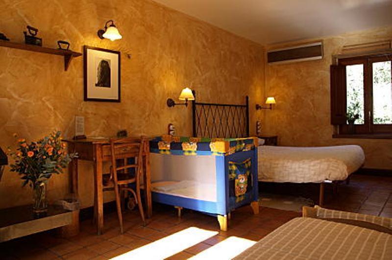 Mas Fuselles Villa Cornellá de Terri Rum bild